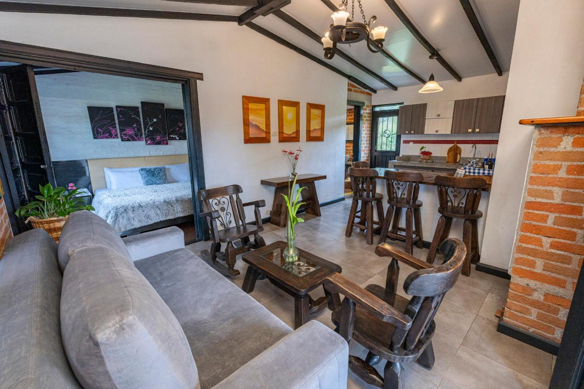 La Herradura Lodge 圣罗莎德卡瓦尔 外观 照片